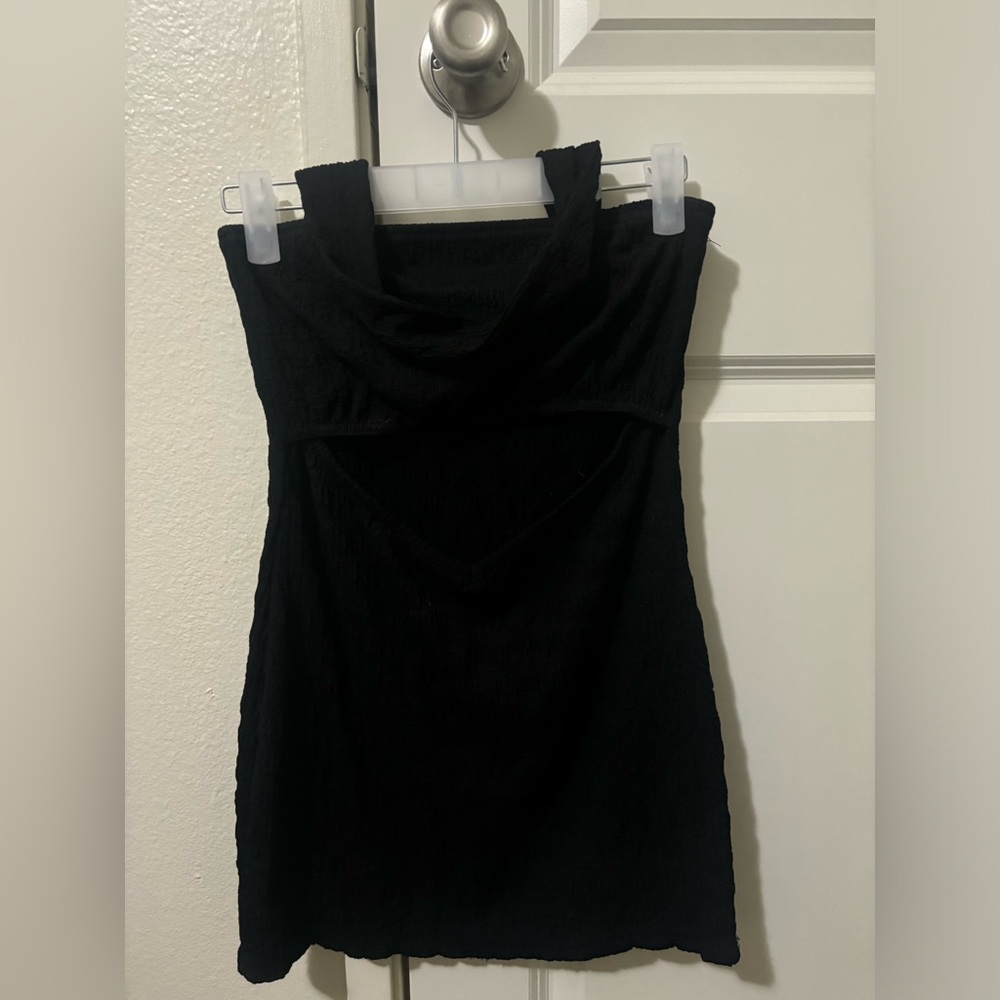 Little Black Dress w Cutout